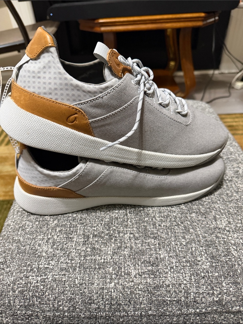 OluKai Men's Light Gray and Tan Canvas Sneakers